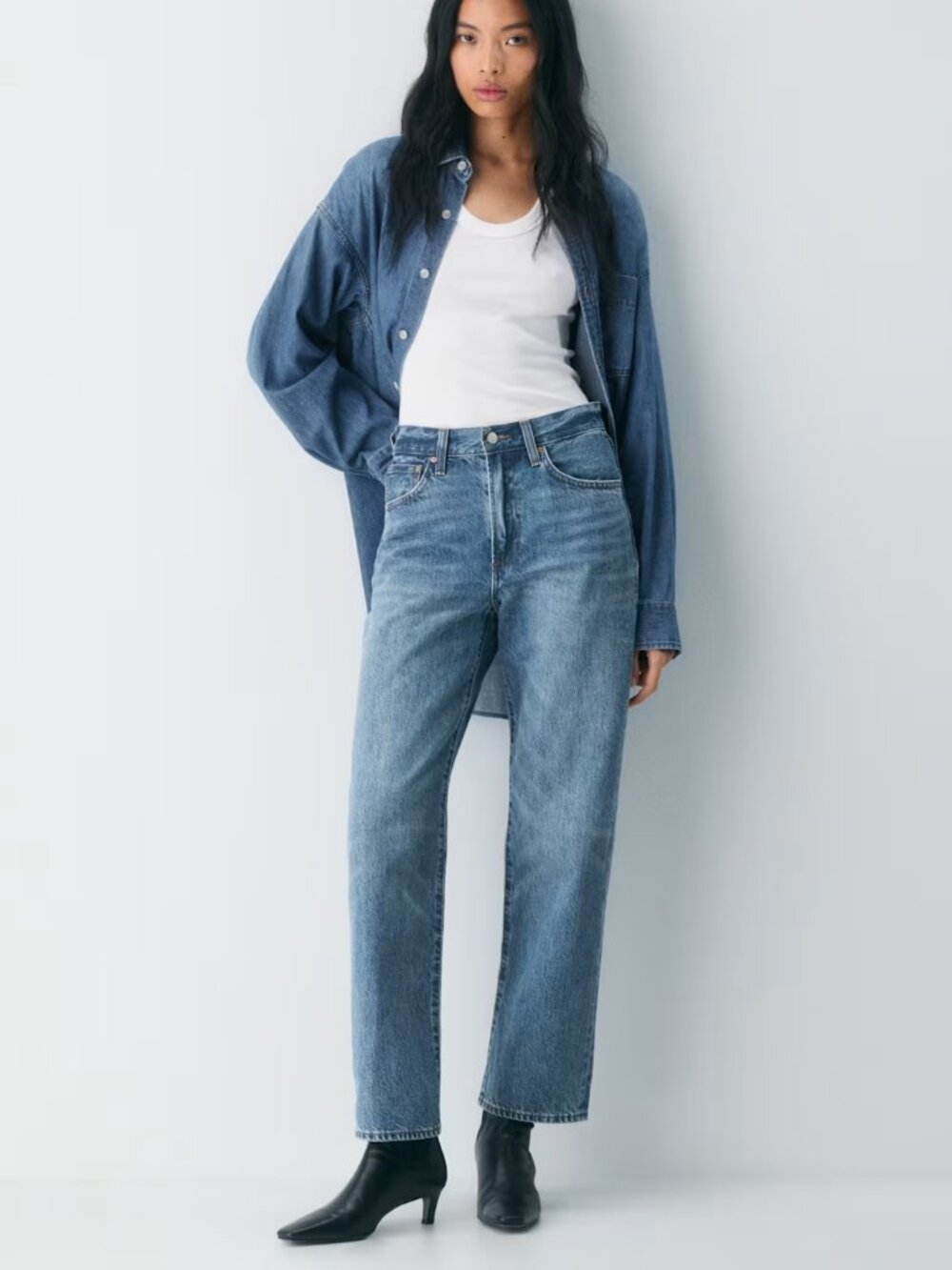 Aritzia Denim Forum Jeans 90s Marlo Hi-Rise Baggy Dad Jean size 28 Non-stretch